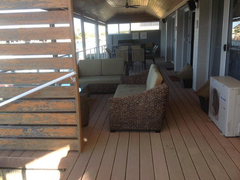 Waterside Canal Dreams - Accommodation 4U 38