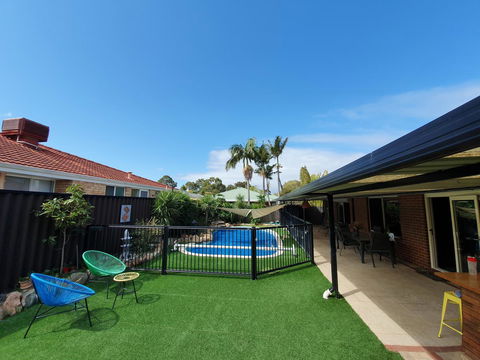 The Entertainer - Accommodation 4U 3