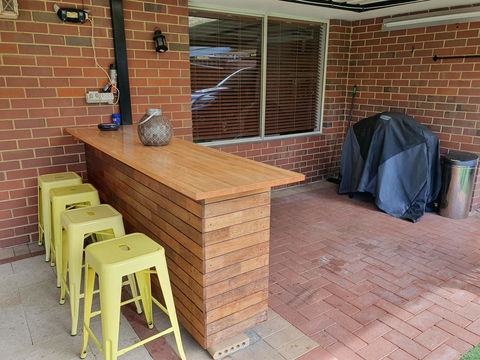 The Entertainer - Accommodation 4U 1
