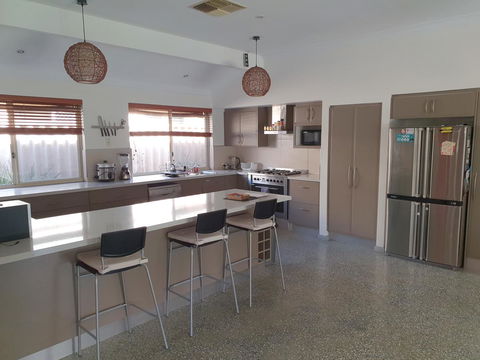 The Entertainer - Accommodation 4U 7