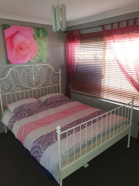 The Entertainer - Accommodation 4U 15