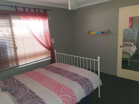 The Entertainer - Accommodation 4U 14