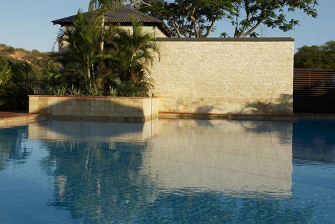 Mantra Frangipani Broome - Accommodation 4U 10