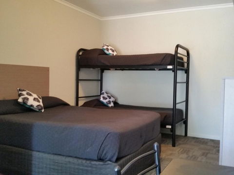 Mandurah Foreshore Motel - Accommodation 4U 11