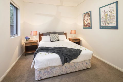Calm Waters - Accommodation 4U 9