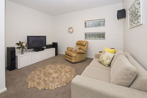 Calm Waters - Accommodation 4U 29