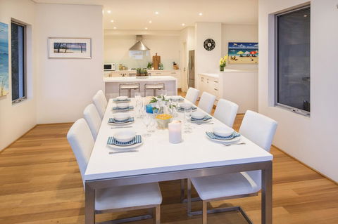 Calm Waters - Accommodation 4U 17