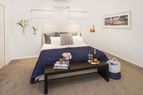 Calm Waters - Accommodation 4U 21