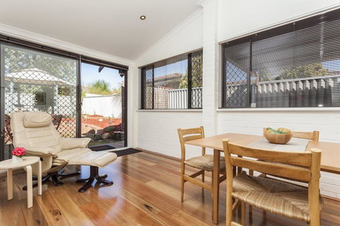 Attadale Excutive Villa - Accommodation 4U 10