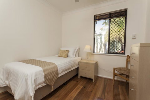 Attadale Excutive Villa - Accommodation 4U 16