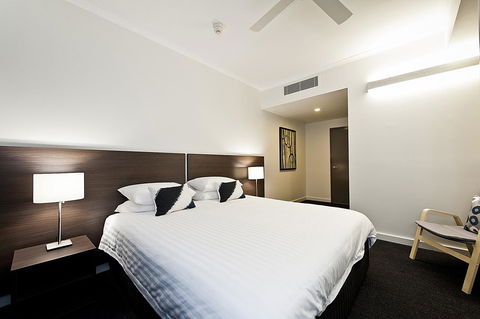 St Catherine\'s On Park - Accommodation 4U 9