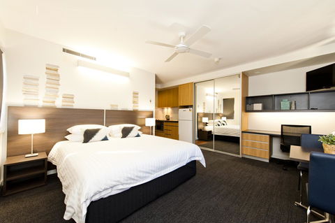 St Catherine\'s On Park - Accommodation 4U 19