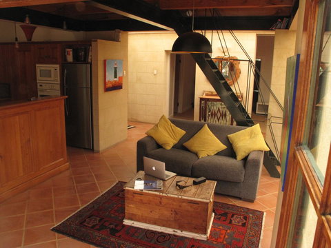 The Russell House - Accommodation 4U 4