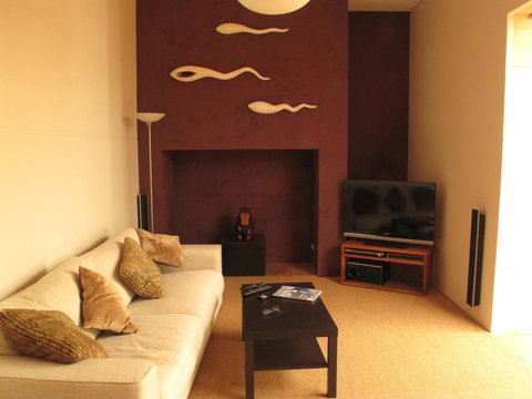 The Russell House - Accommodation 4U 7