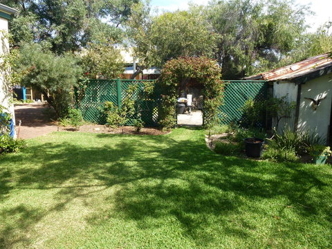 The Russell House - Accommodation 4U 20