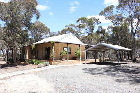 Kendenup Cottages And Lodge - Accommodation 4U 23