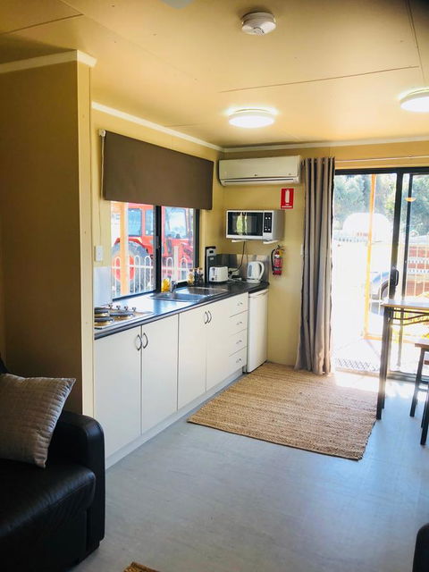 Kendenup Cottages And Lodge - Accommodation 4U 9