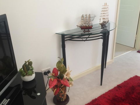 Bright & Beautiful Home On The Hills! - Accommodation 4U 6