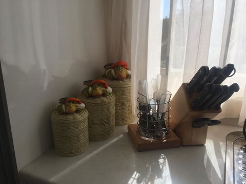 Bright & Beautiful Home On The Hills! - Accommodation 4U 16