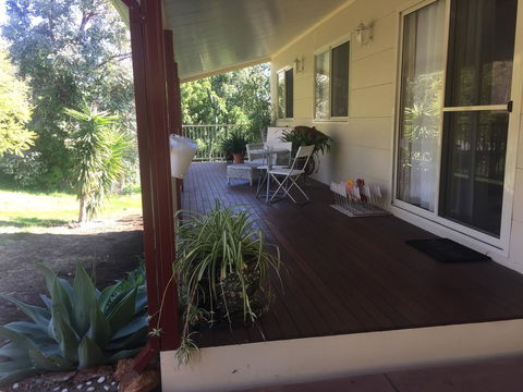 Bright & Beautiful Home On The Hills! - Accommodation 4U 2