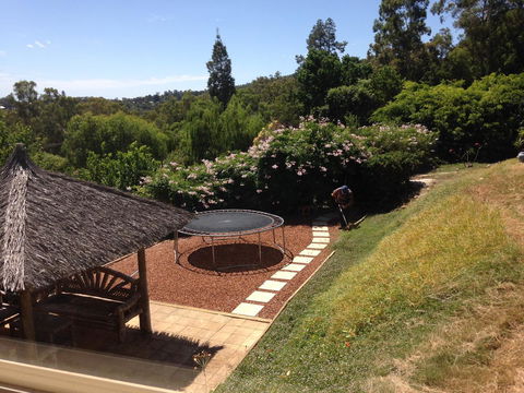 Bright & Beautiful Home On The Hills! - Accommodation 4U 0