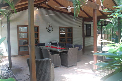 Beach House On Fox - Accommodation 4U 23