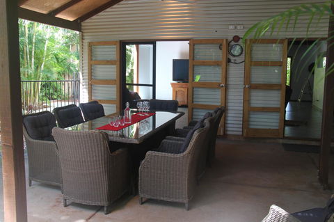 Beach House On Fox - Accommodation 4U 24