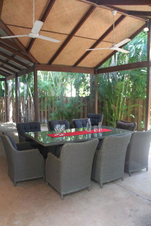 Beach House On Fox - Accommodation 4U 21