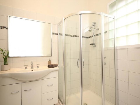 Dawson Accommodation - Accommodation 4U 4