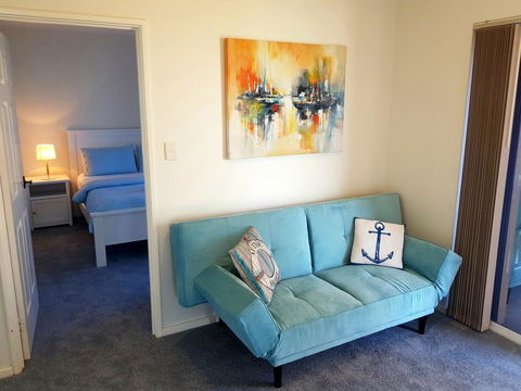 Caravel Beach House Mandurah - Accommodation 4U 6