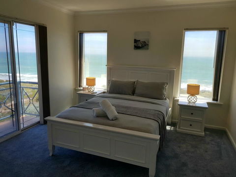 Caravel Beach House Mandurah - Accommodation 4U 16
