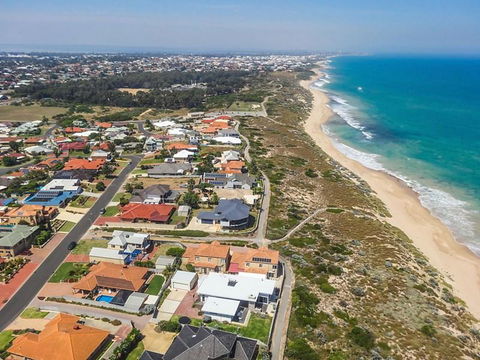 Caravel Beach House Mandurah - Accommodation 4U 17