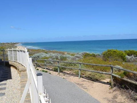 Caravel Beach House Mandurah - Accommodation 4U 34