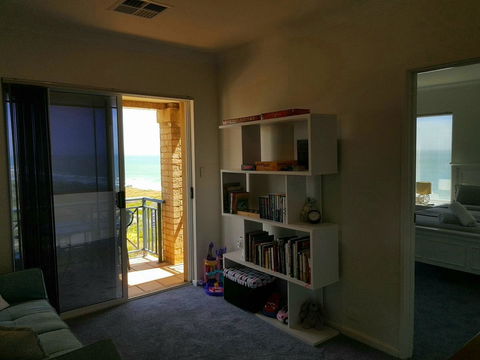 Caravel Beach House Mandurah - Accommodation 4U 7