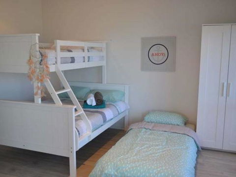 Caravel Beach House Mandurah - Accommodation 4U 21