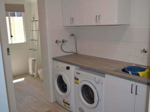 Caravel Beach House Mandurah - Accommodation 4U 33