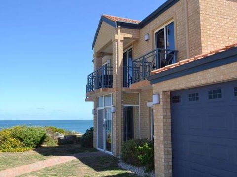 Caravel Beach House Mandurah - Accommodation 4U 28