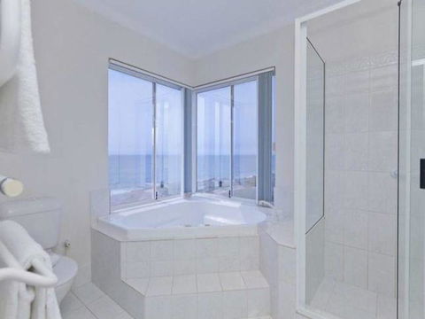 Caravel Beach House Mandurah - Accommodation 4U 32