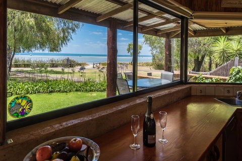 Beach House Dunsborough - Accommodation 4U 5