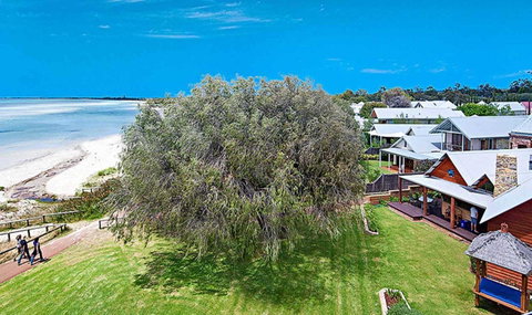 Beach House Dunsborough - Accommodation 4U 1