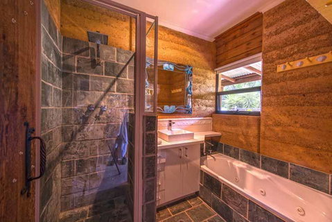 Beach House Dunsborough - Accommodation 4U 19