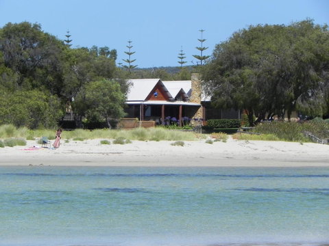 Beach House Dunsborough - Accommodation 4U 0