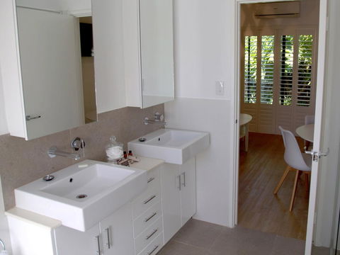 Haven On The Park - Accommodation 4U 33