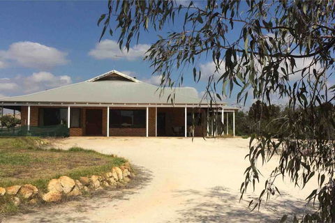 Ocean View Homestead - Accommodation 4U 8