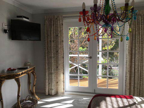 Applegate Lane Chalet - Accommodation 4U 6