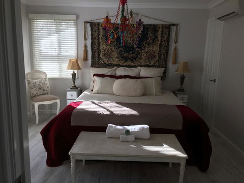 Applegate Lane Chalet - Accommodation 4U 7