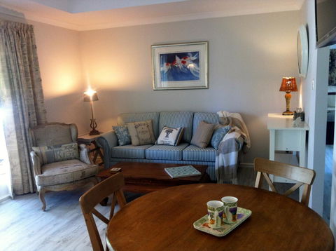 Applegate Lane Chalet - Accommodation 4U 11