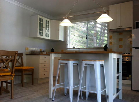 Applegate Lane Chalet - Accommodation 4U 13