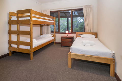 53 Martina Drive - Accommodation 4U 24