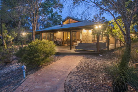 53 Martina Drive - Accommodation 4U 3